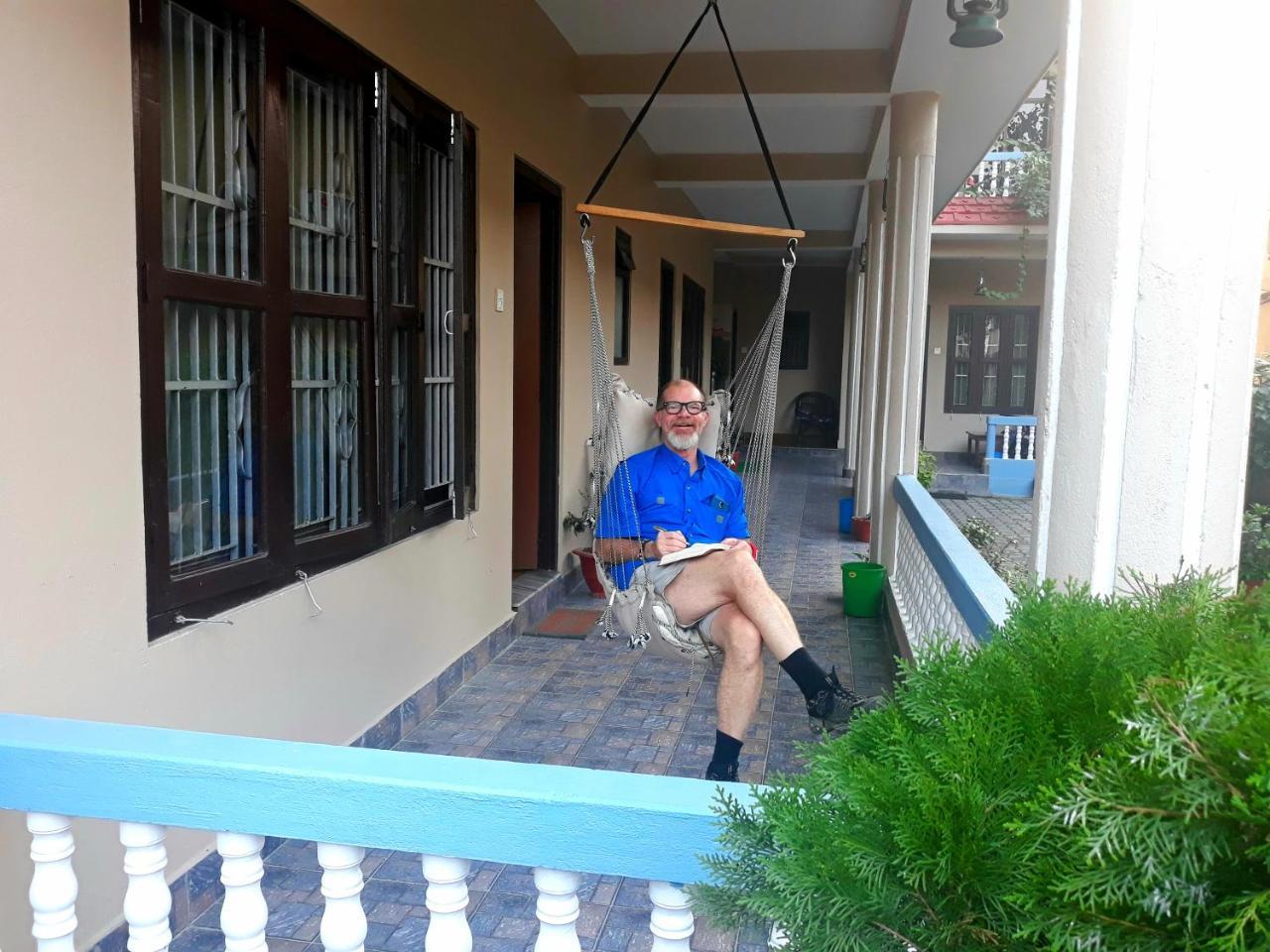 Peacock - A Family-Run Hotel Sauraha Ngoại thất bức ảnh